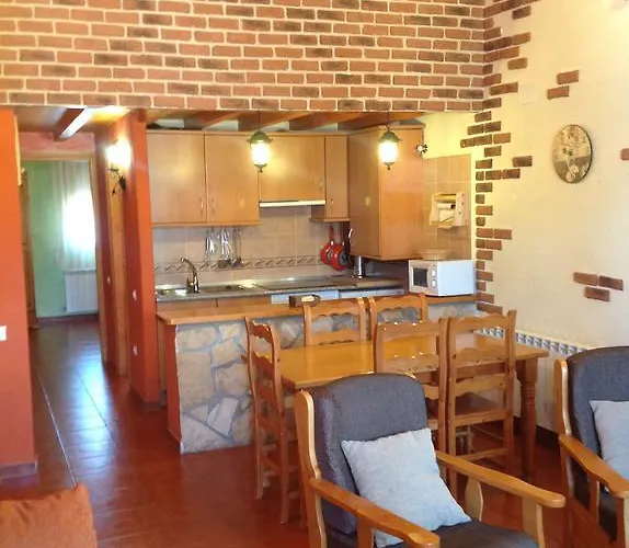 La Vega De Gredos 乡村民宿